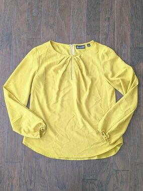 New York & Company Long-Sleeve Yellow Keyhole Blouse M